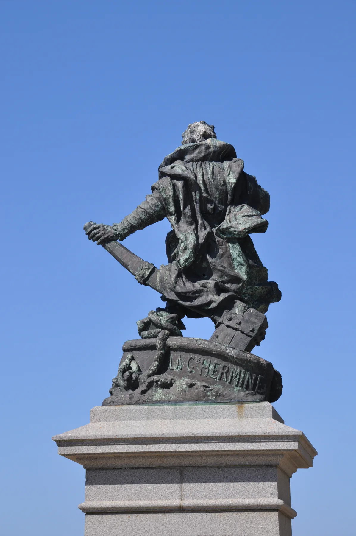 Statue de Jacques Cartier sur les remparts de Saint-Malo