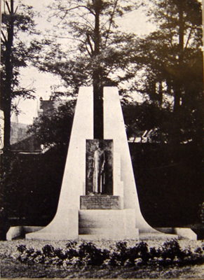 Monuments dédiés au père Marquette, Nancy et Laon — détail 2